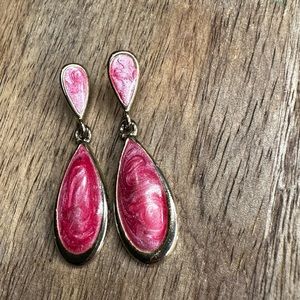 Cats eye dangle earrings